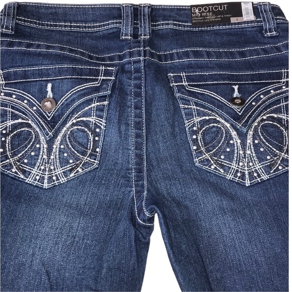 Apt Mid Rise Bootcut Jeans 1099 - Picture 2 of 6